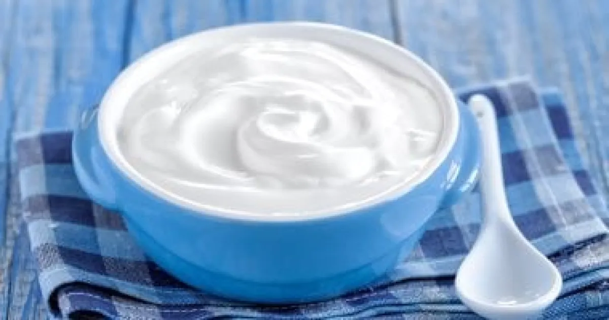 الزبادي على السحور: سر ضبط الضغط ومحاربة التعب خلال ساعات الصيام