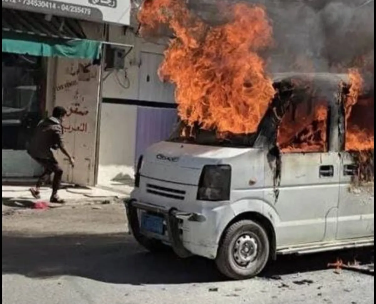 تعز .. المطالبة بقرار حكومي يوقف عمل حافلات محولة غاز