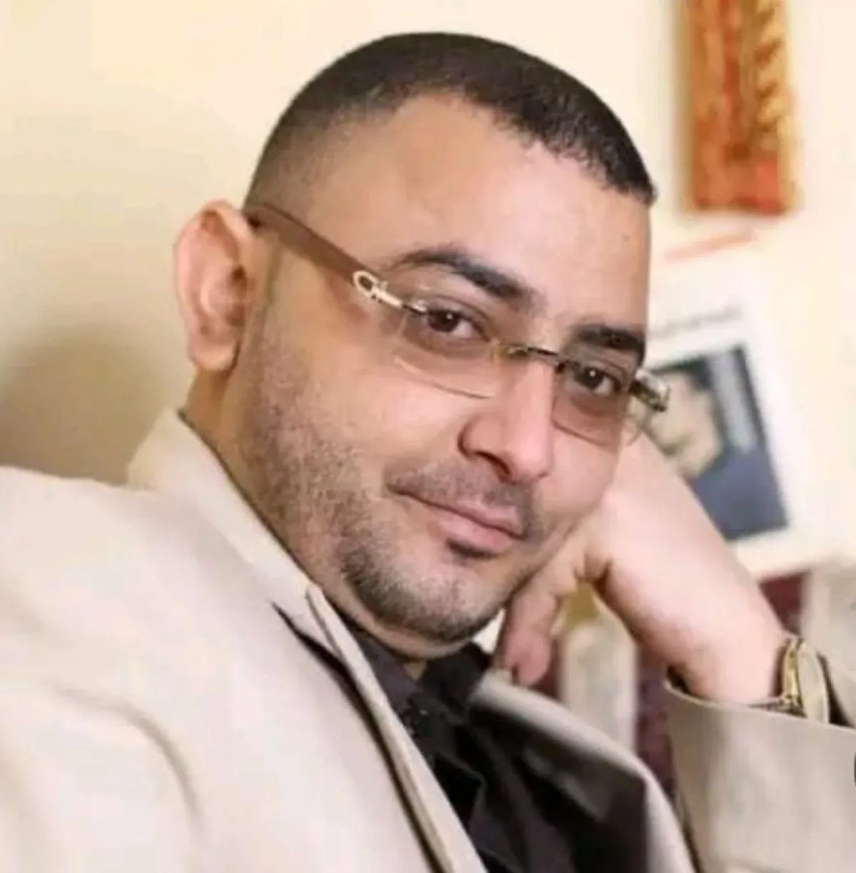 مليشيا الحوثي تطلق سراح الصحفي محمد المياحي بعد 17 شهرًا من الاختطاف