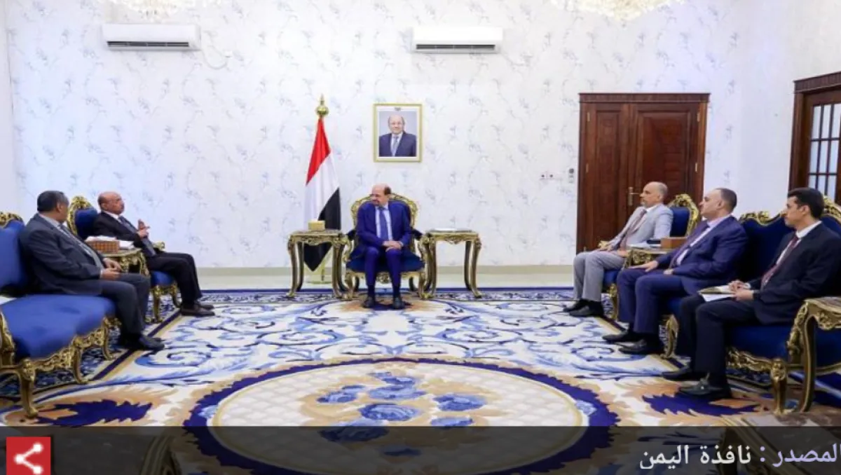 الزنداني يوجّه بصرف مرتبات موظفي الدولة بدءاً من الأحد