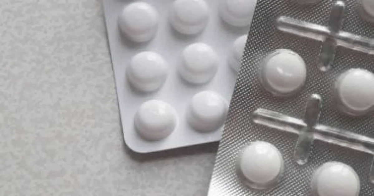 تجاوز جرعة المسكنات: مخاطر خفية تهدد الكبد والقلب والجهاز التنفسي