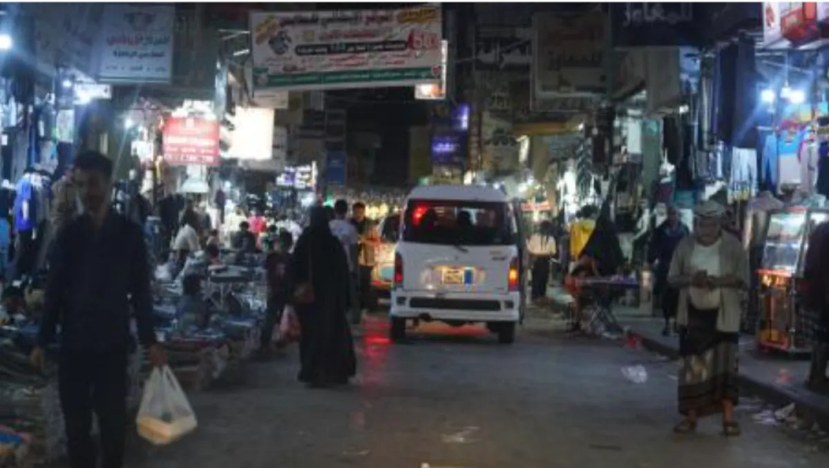 بالتزامن مع إعلان دعم سعودي جديد .. دعوات لتحسين رواتب الموظفين وإعادة هيكلة الأجور وتحقيق العدالة الوظيفية