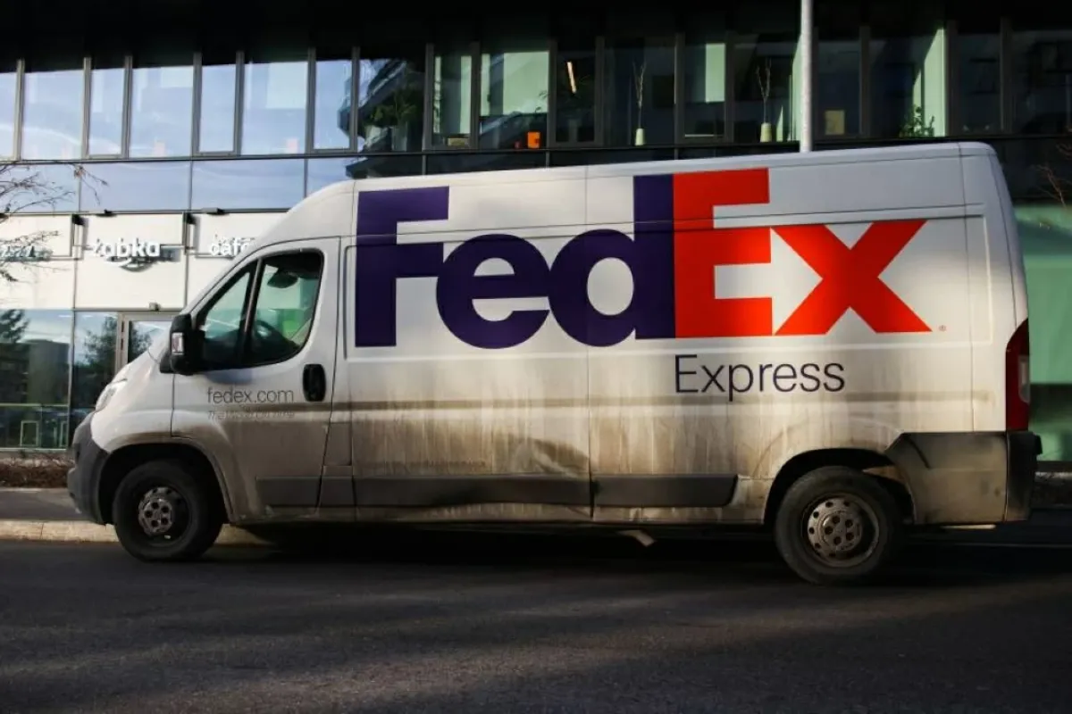 دعوى قضائية ضد فيديكس لاسترداد رسوم جمركية فرضها ترامب