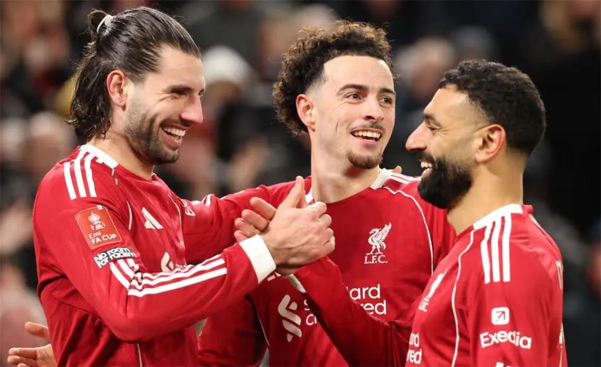 ليفربول يطارد باستوني وينافس برشلونة رغم حسم صفقة جاكيه