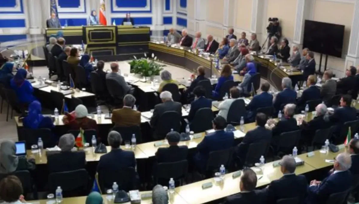 المقاومة الإيرانية تعلن تشكيل حكومة انتقالية لتأسيس جمهورية ديمقراطية