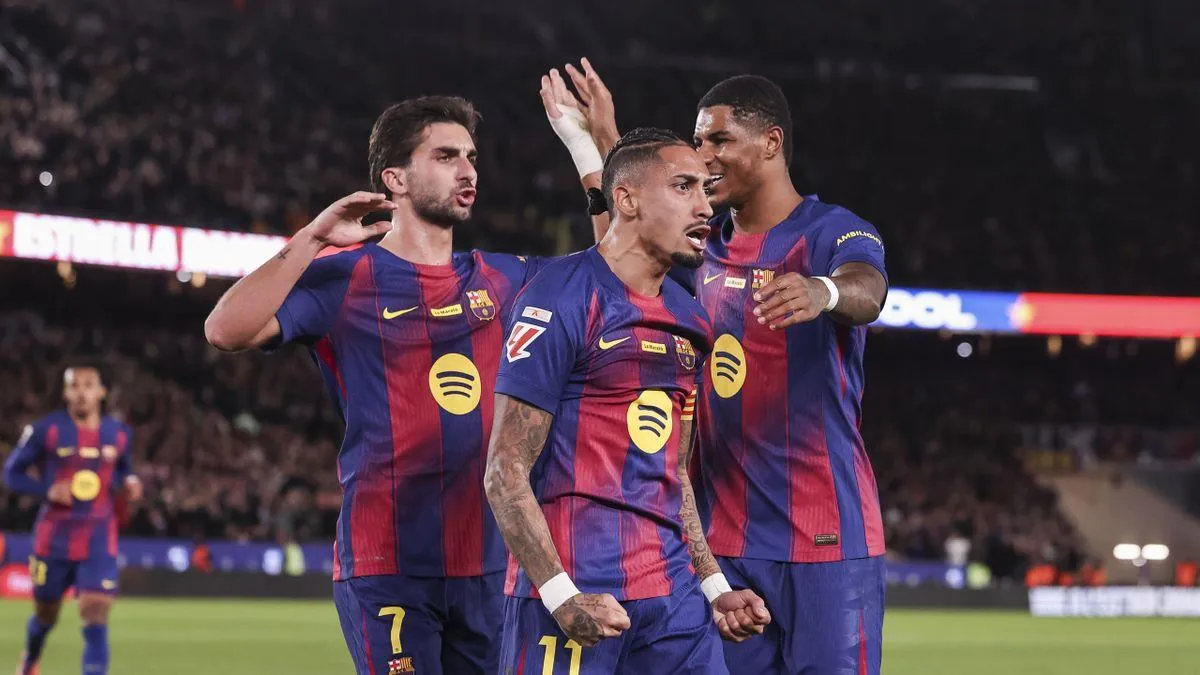 تشكيلة برشلونة المتوقعة أمام فياريال: توريس يقود هجوم "البلوغرانا" في قمة الليغا