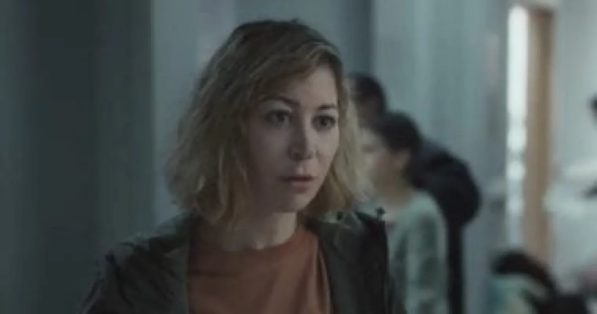 "صحاب الأرض": تفاصيل الحالة الطبية النادرة التي عالجتها منة شلبي في المسلسل