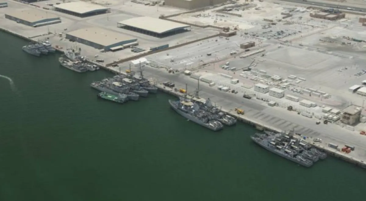 هيئة بريطانية: هجوم يستهدف سفينة في ميناء البحرين