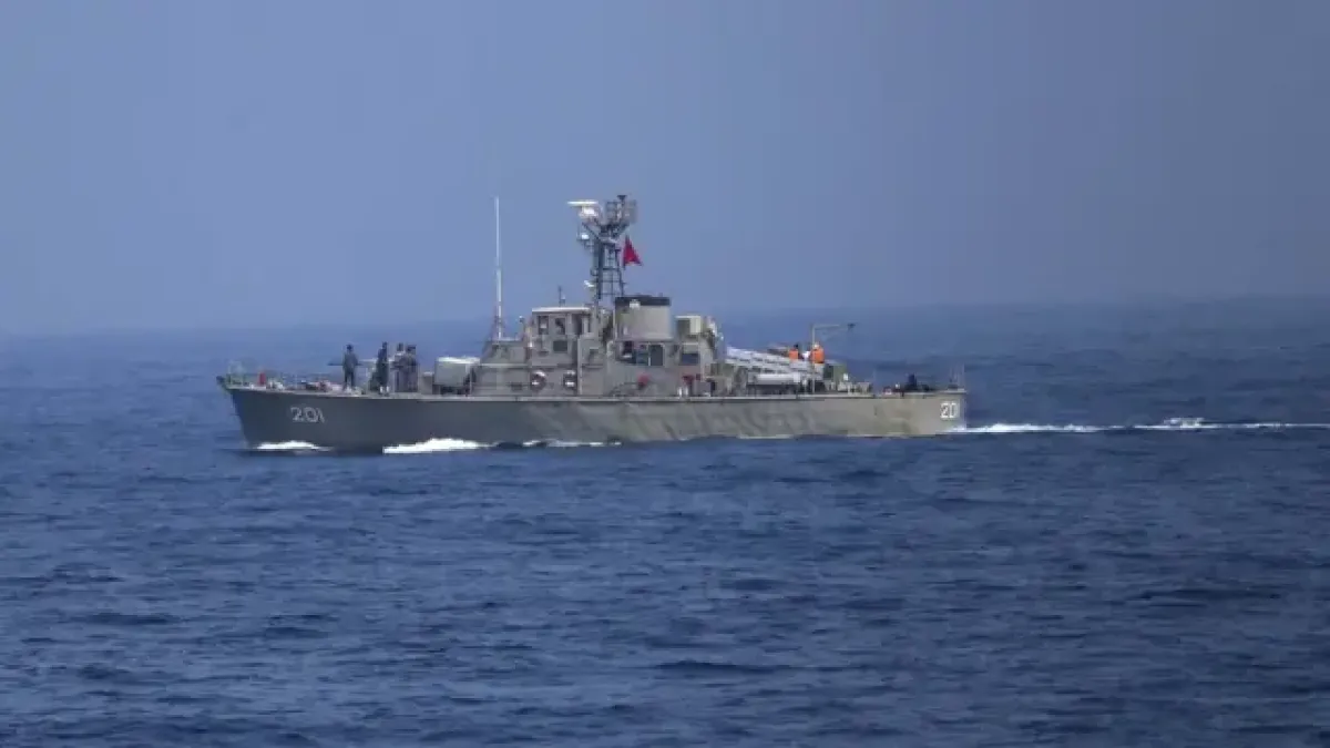 القيادة المركزية الأمريكية تؤكد اختفاء السفن الحربية الإيرانية من خليج عمان وسط تصعيد عسكري متبادل