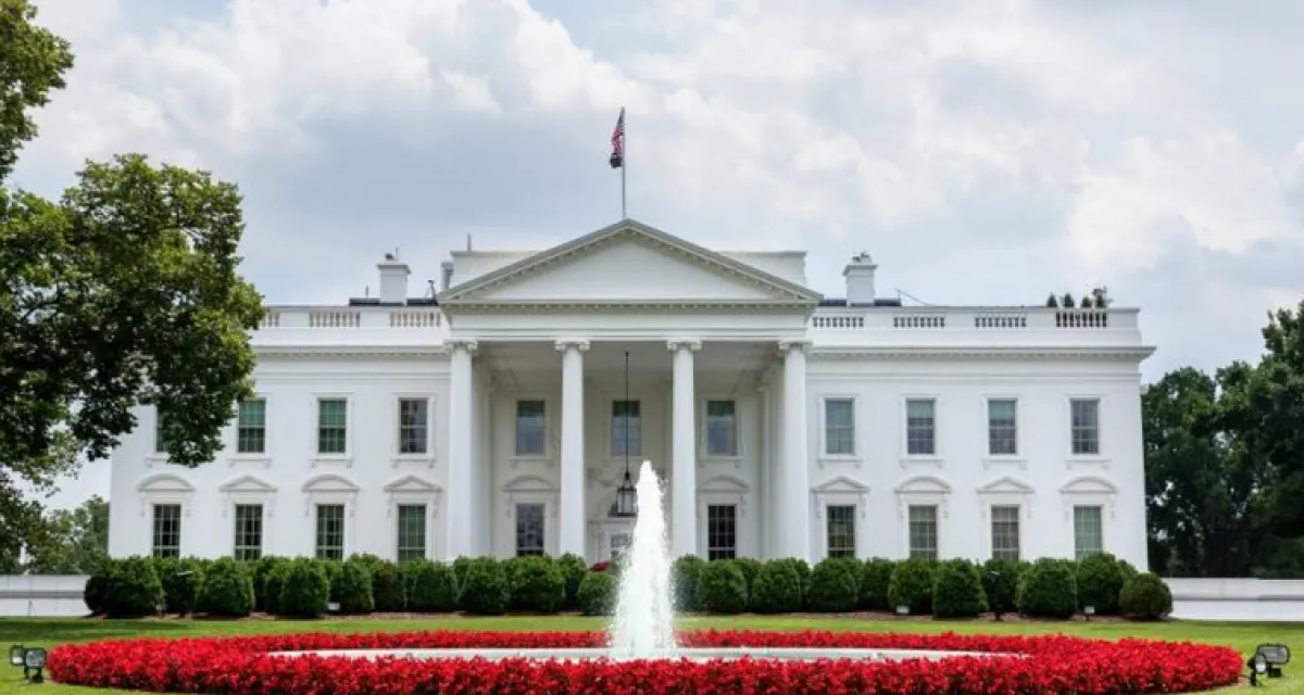 البيت الأبيض يؤكد سحق "النظام الإيراني المارق" ويشير إلى نجاح العمليات العسكرية