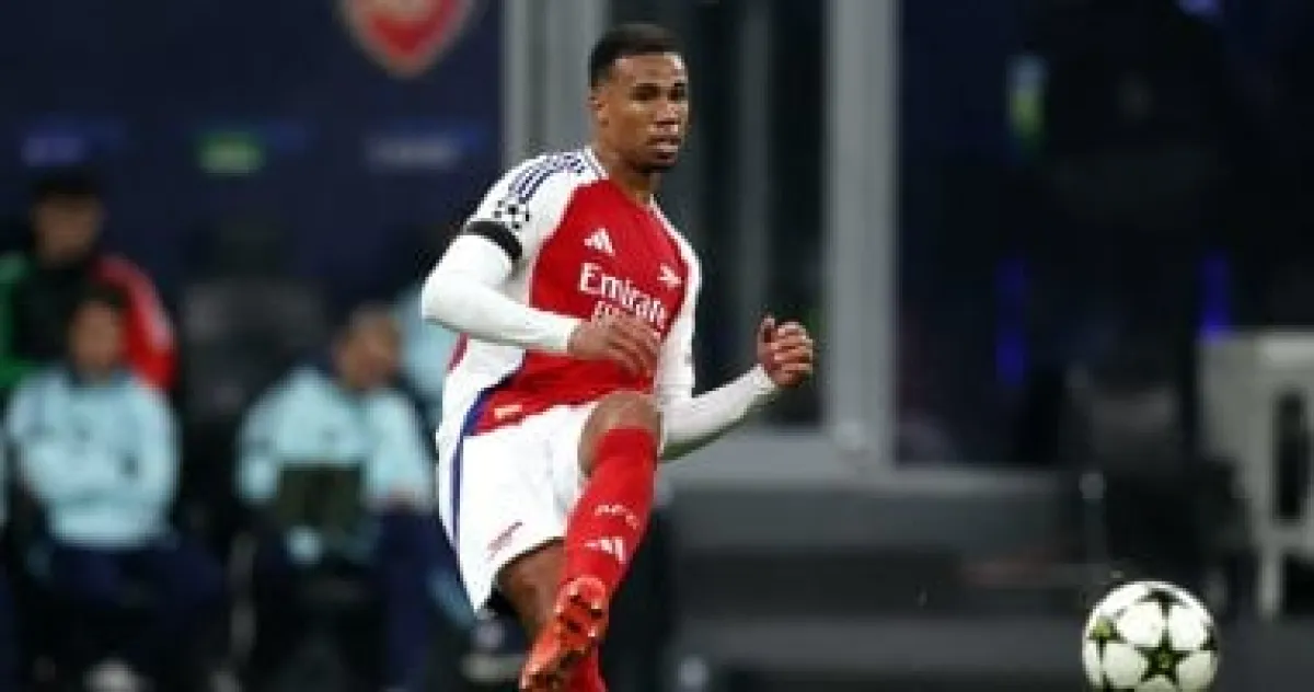 ماجالهايس يتصدر قائمة أفضل مدافعي العالم.. تعرف على القائمة الكاملة