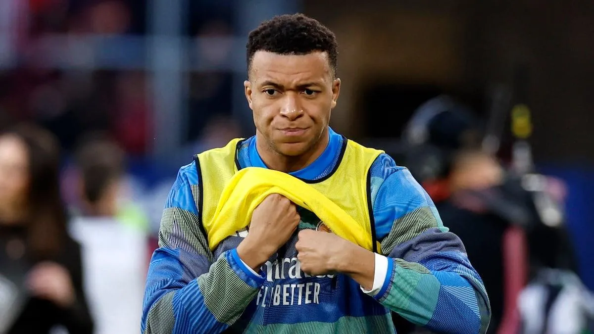 مبابي يحدد موقفه من الانضمام لمعسكر فرنسا استعداداً للمواجهات الودية