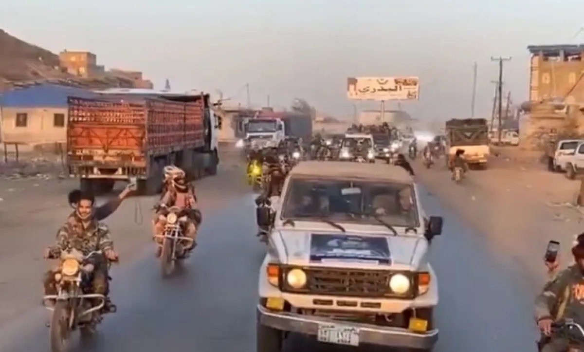 تشييع آلاف اليمنيين جثمان شهيد برصاص الحوثيين في البيضاء وسط تهديدات بالثأر