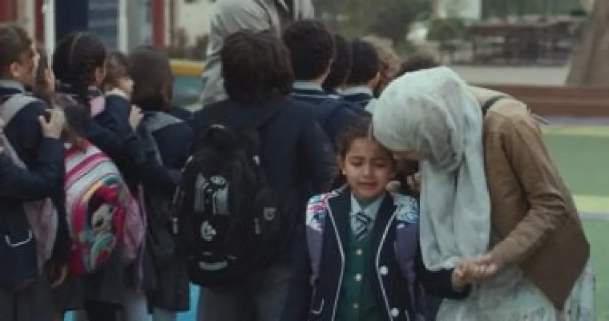 مسلسل "أب ولكن" يثير الجدل حول ارتجاع المريء لدى الأطفال: الأسباب والعلاج