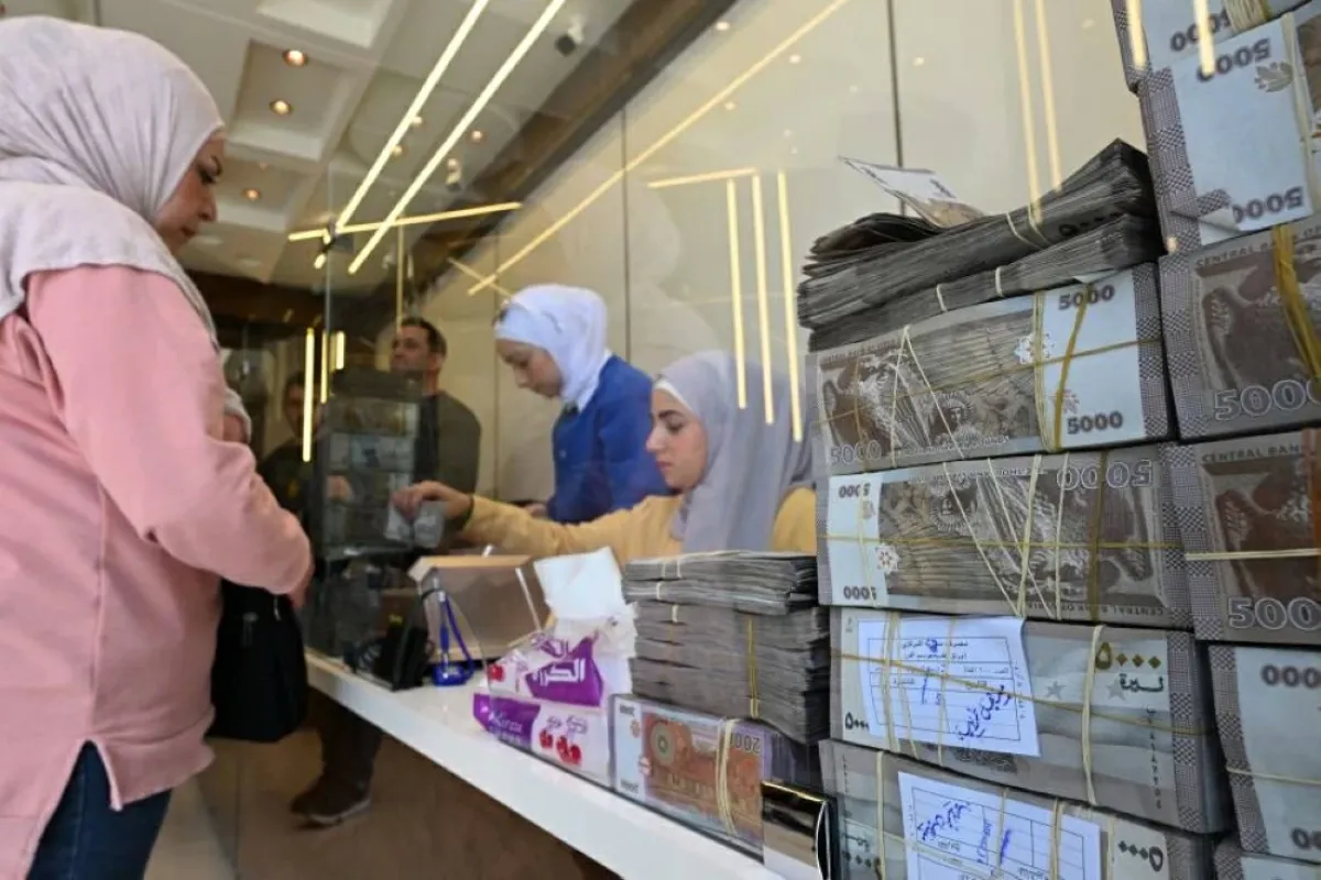 ارتفاع جديد لسعر الدولار في السوق السورية الموازية وتثبيت السعر الرسمي