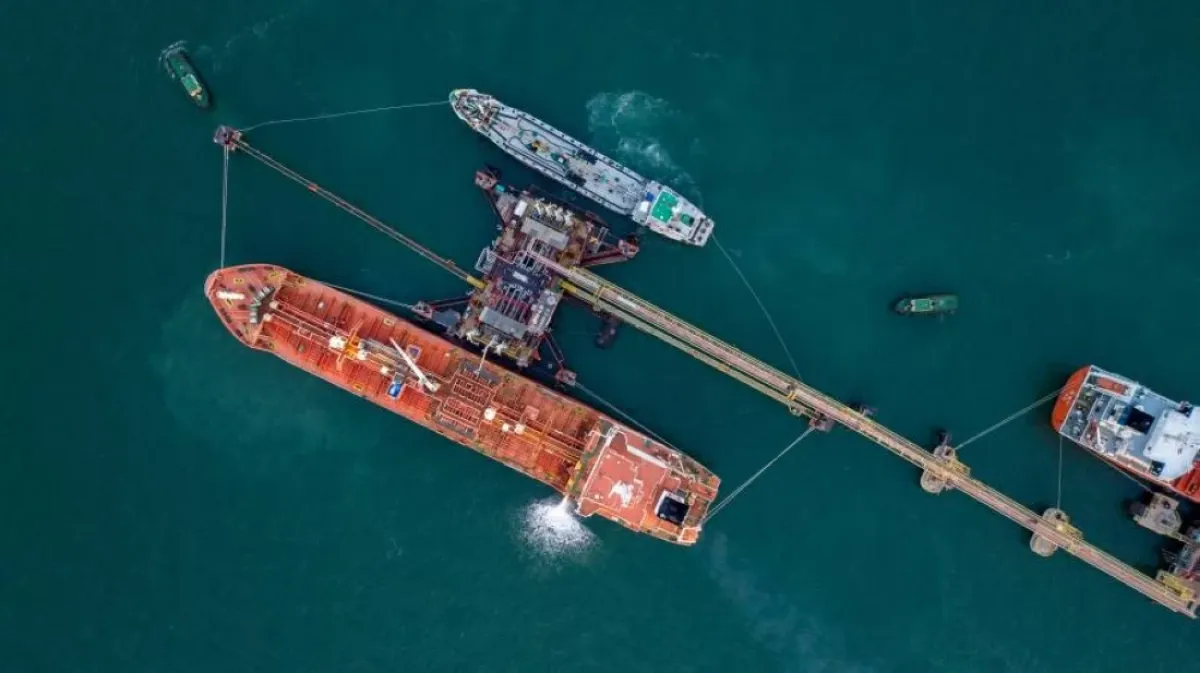 العراق يبحث عن مسارات بديلة لتصدير النفط إثر تعطل الملاحة عبر مضيق هرمز