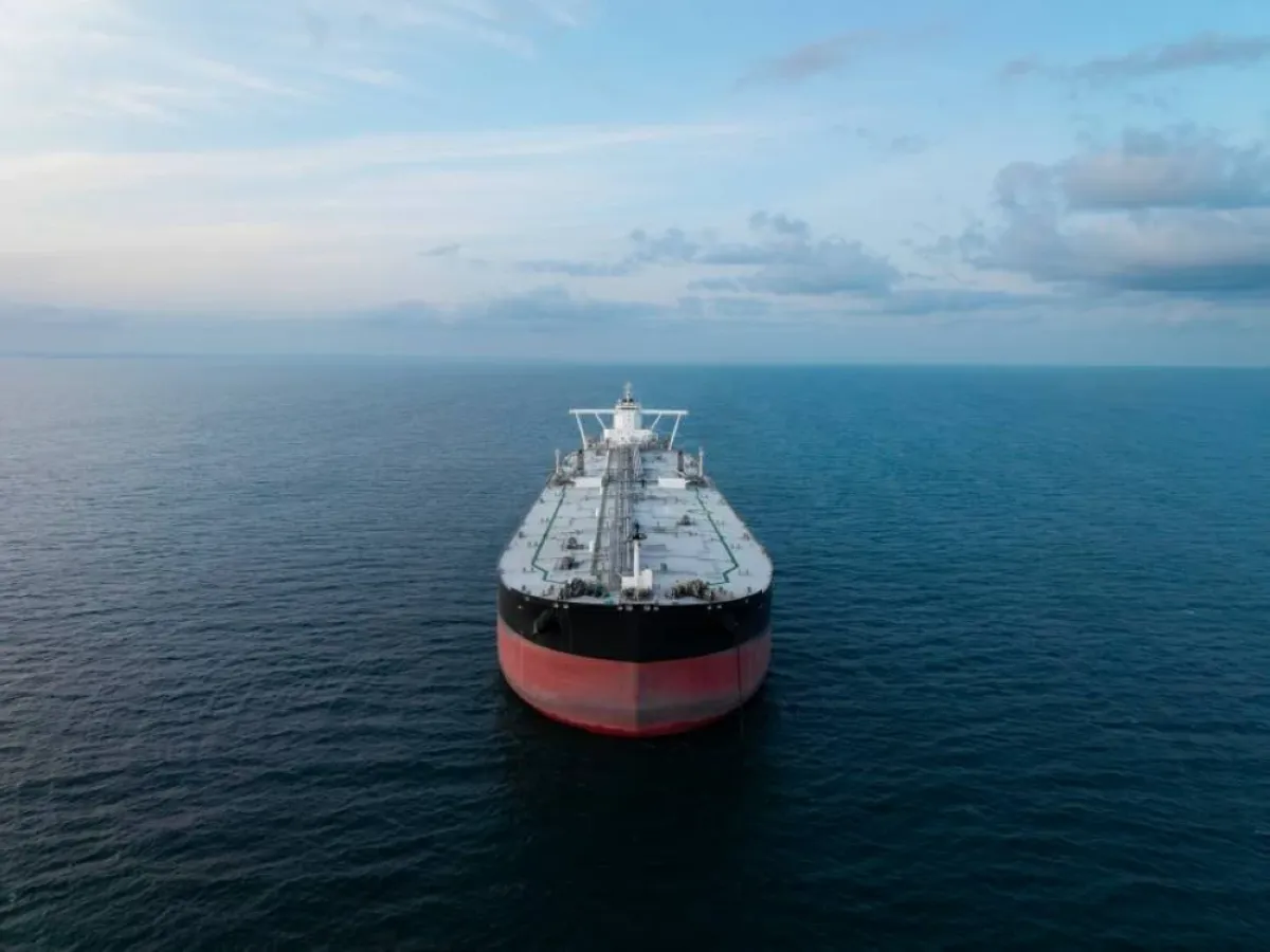 هبوط حاد لأسعار النفط بعد تأمين ممر هرمز بوجود البحرية الأمريكية