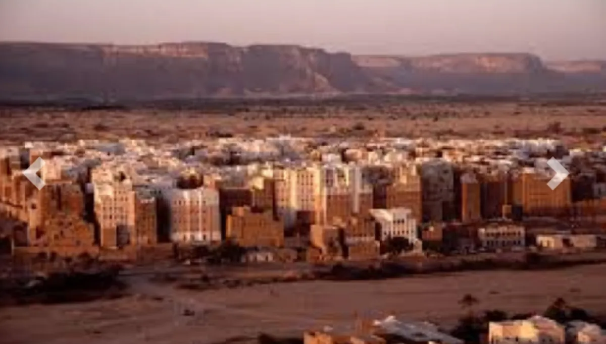 نهب طقم تابع لقوات درع الوطن في شبام