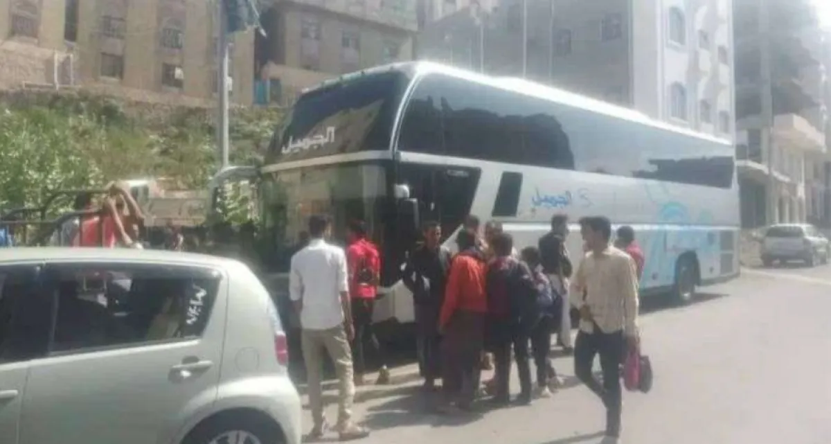 مطالبات بتدخل حكومي لوقف الاستغلال .. ارتفاع كبير في أسعار نقل المعتمرين من السعودية إلى اليمن