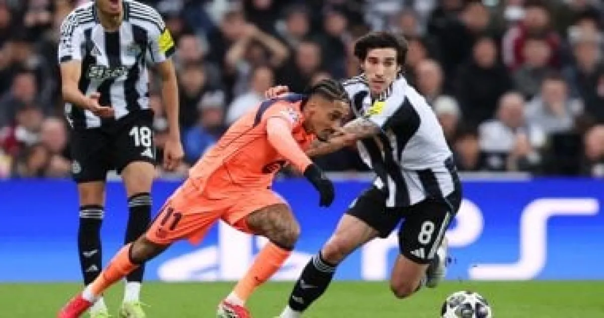 برشلونة يواجه نيوكاسل.. مواجهة نارية في إياب دور الـ16 بدوري الأبطال