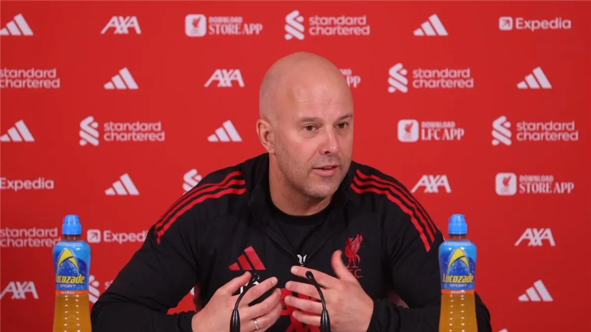 سلوت يكشف عن مفاجأة بخصوص سوبوسلاي ويصرح: عقدي الجديد يثير دهشتي!