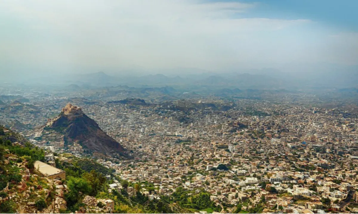 تعز في العيد… . زيارة الأقارب في مناطق الحوثي طريق محفوف بالمخاطر