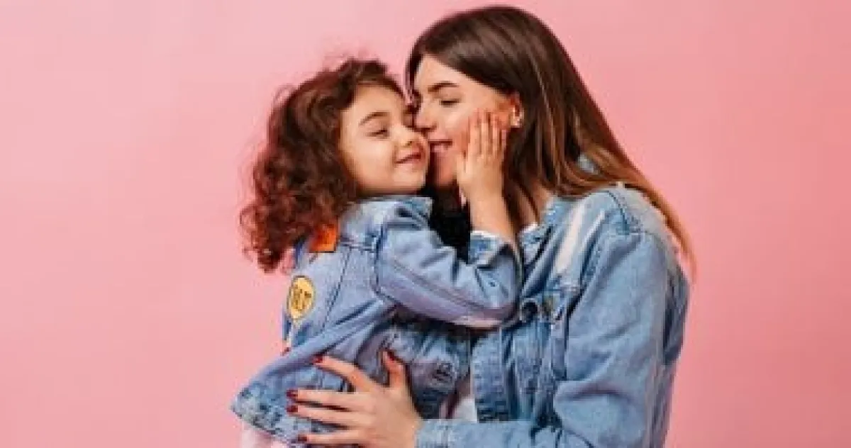 عيد الأم: كيف ندعم الصحة النفسية للأمهات في مواجهة الضغوط اليومية؟