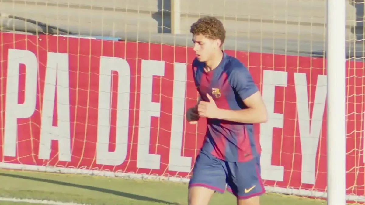 شباب برشلونة يواجه "دام" وسط ترقب لمشاركة حمزة عبد الكريم