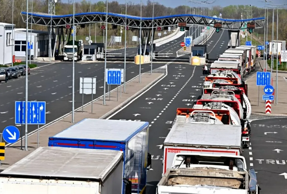 احتجاج سائقي الشاحنات في البلقان يهدد تجارة المنطقة مع الاتحاد الأوروبي بسبب قيود التأشيرات