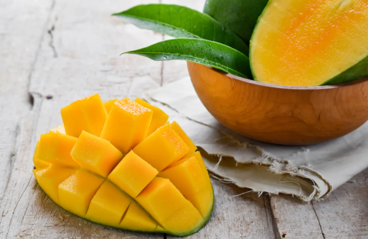 دراسة تكشف: قشرة وبذور المانجو تتفوق في فوائدها الأيضية على اللب