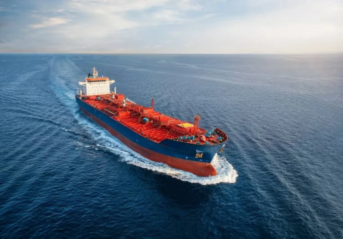 النفط يستقطب المضاربات وسط تعطل إمدادات هرمز وتصاعد المخاطر الجيوسياسية