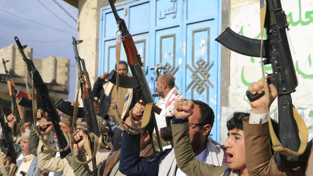 صراع فساد ينهش قيادات الحوثي في صنعاء: ربع مليار ريال يفجر حرب اتهامات داخلية