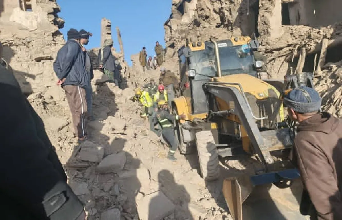 انهيار منزل مهجور في صنعاء يخلف ثلاثة قتلى وسط تقلبات جوية