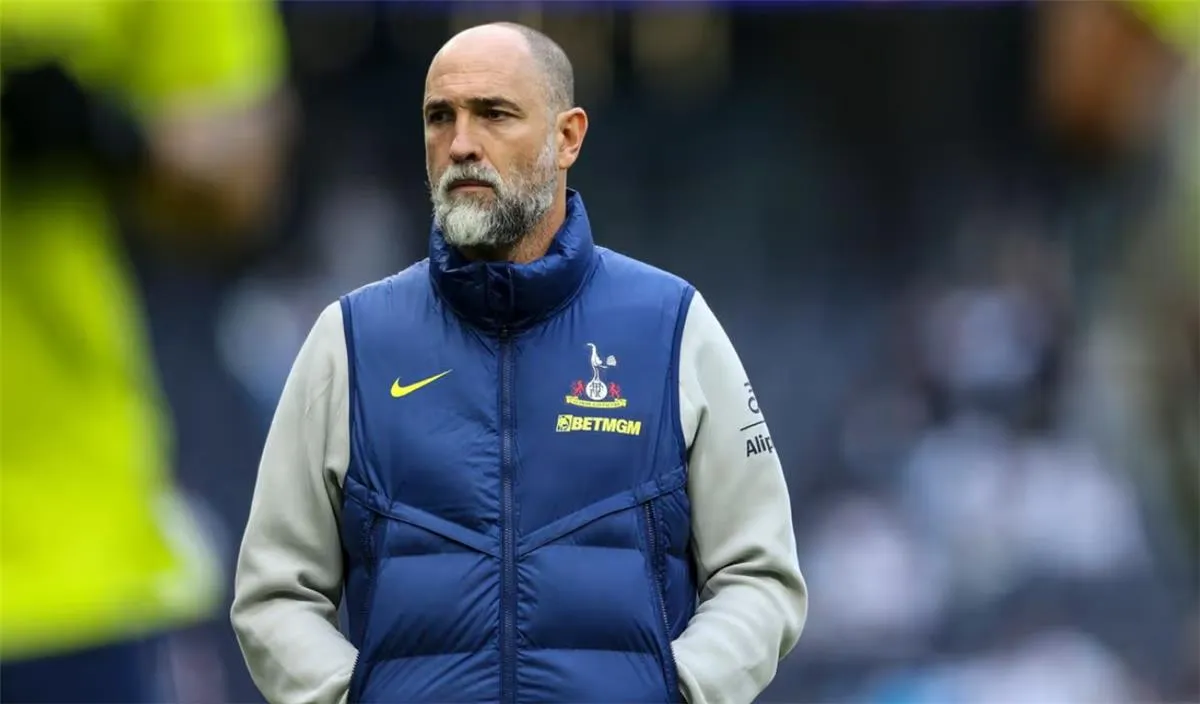 توتنهام يطيح بمدربه تيودور بعد 44 يومًا فقط.. والأسباب وراء القرار