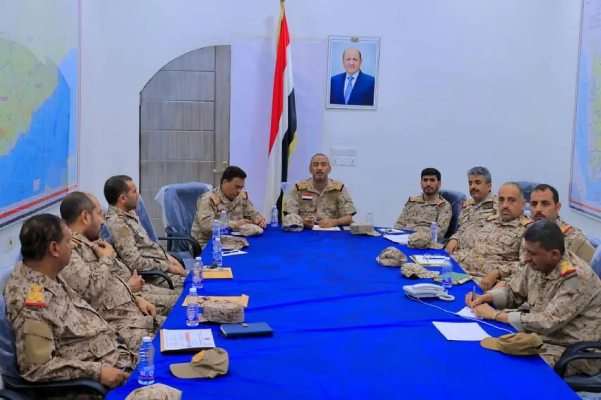 رئيس الأركان اليمني يدعو لرفع الجاهزية القتالية لمواجهة تطورات المنطقة