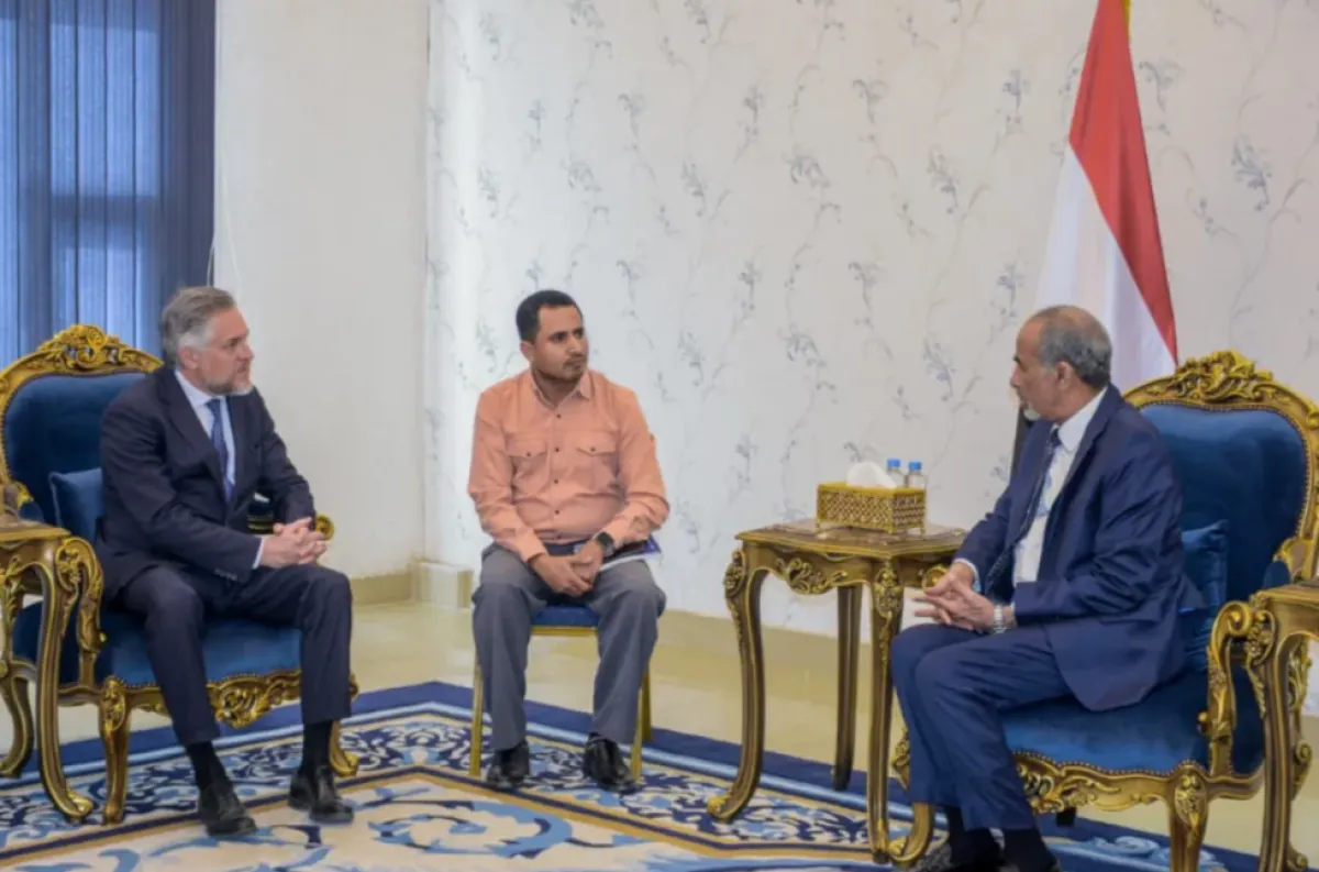 الصبيحي: تهديدات الحوثيين للملاحة تستدعي موقفًا دوليًا أكثر حزمًا ضدها