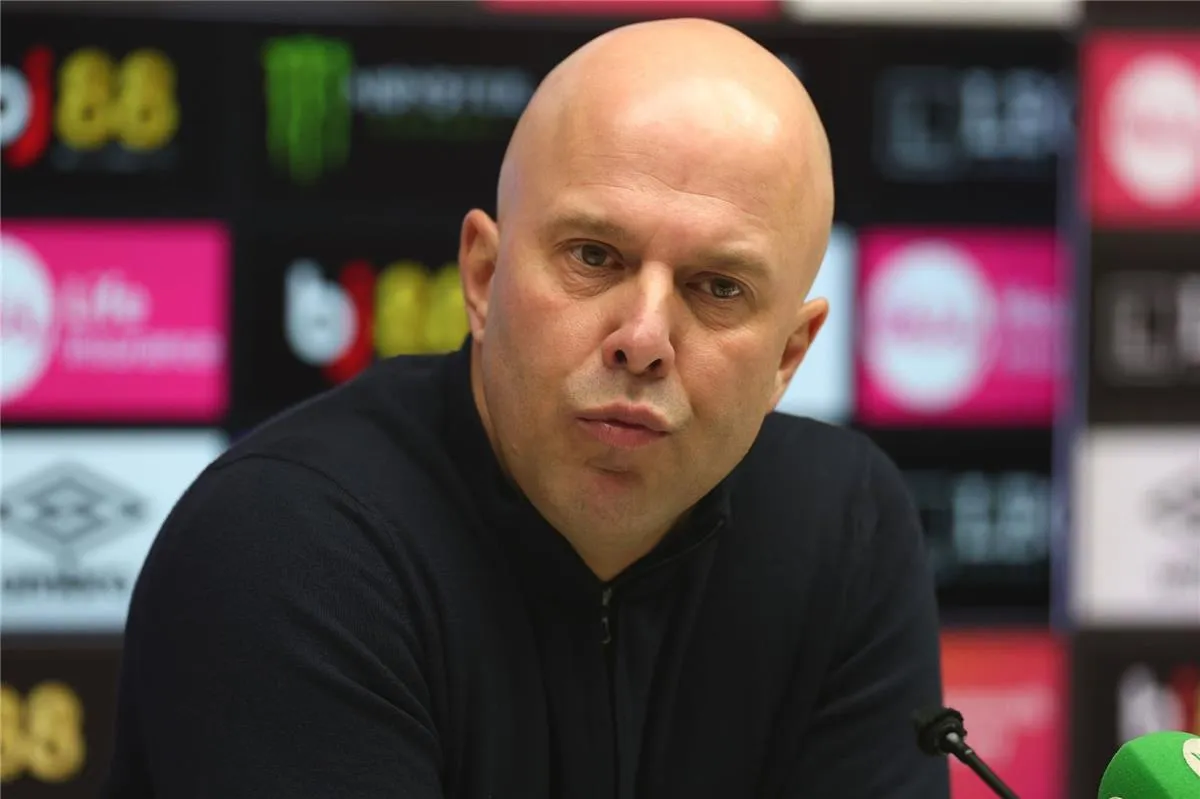 سلوت: متحمس لمواجهة مانشستر سيتي الصعبة.. وليفربول فريق قوي