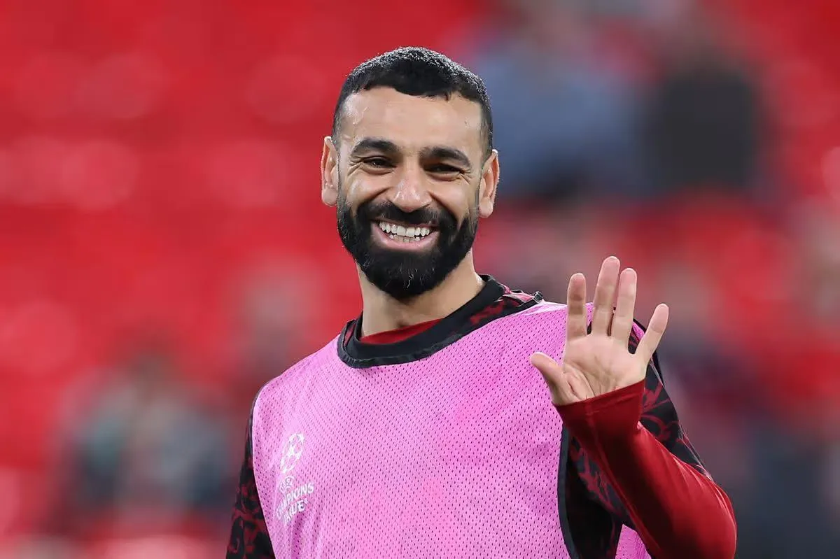 ليفربول يخطئ بتجديد عقد صلاح.. وخبير يقارن بتجربة فيرجسون ورونالدو