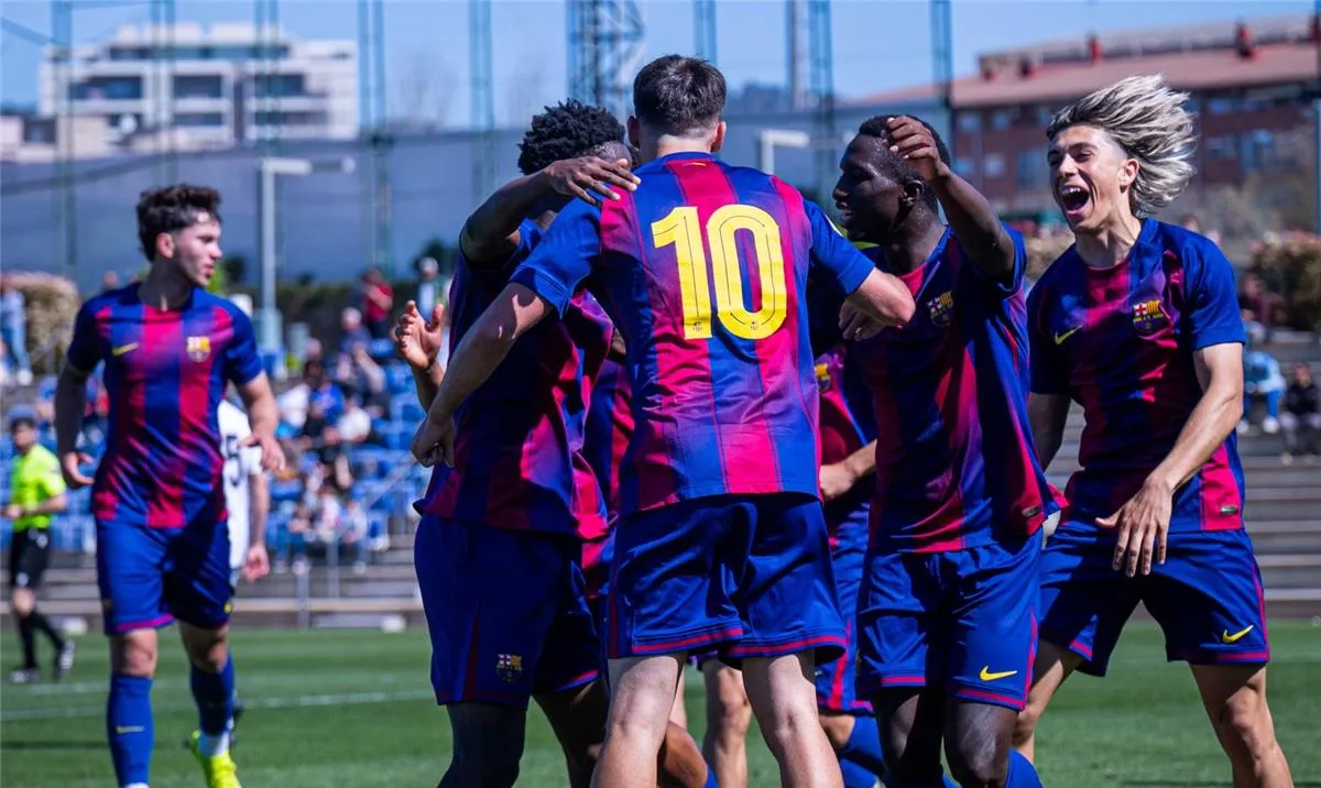 برشلونة للشباب يخطف فوزاً قاتلاً في غياب نجمه المصري