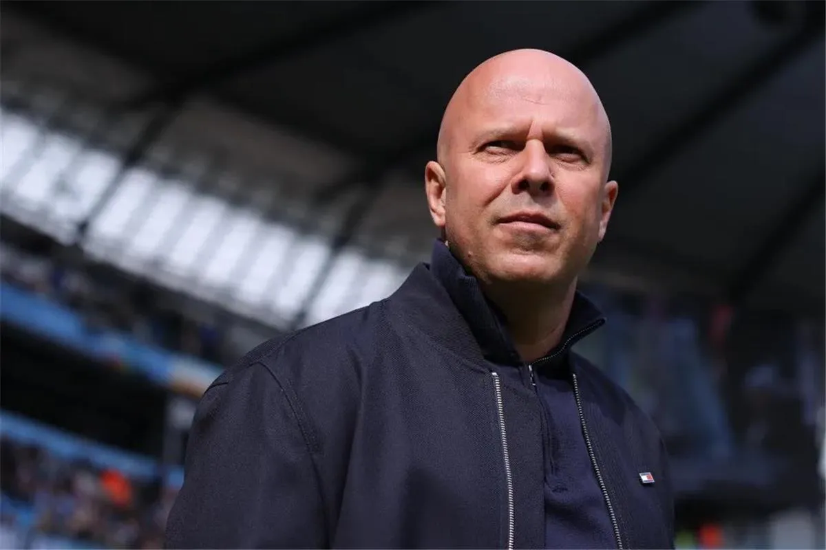 مصير سلوت مع ليفربول معلق.. شرط واحد للتأهل لدوري الأبطال