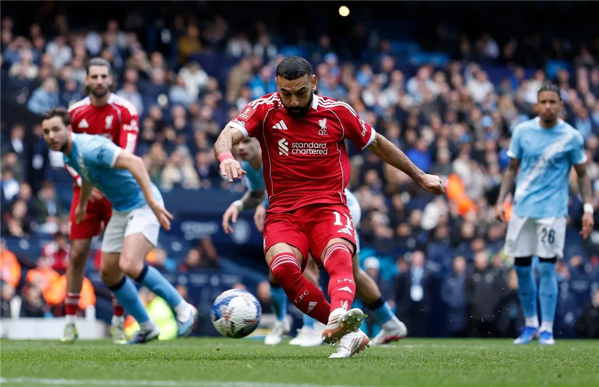 خبير: رحيل صلاح سيمنح نجم ليفربول فرصة للتألق