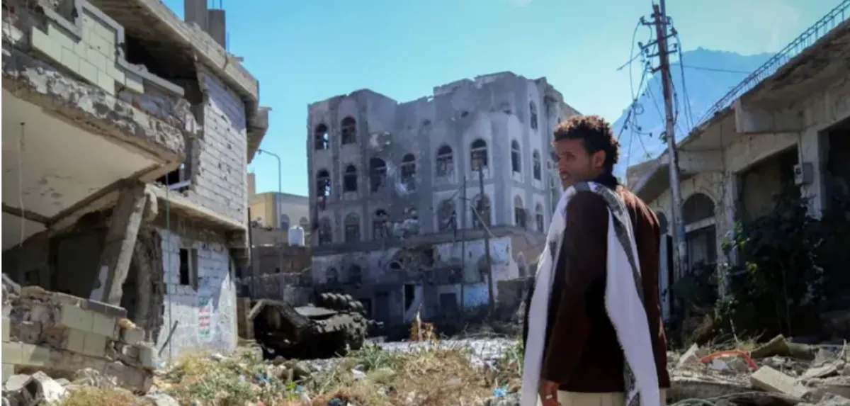 خلال 10 سنوات .. تقرير يوثق مقتل وإصابة مئات النساء في تعز جراء القصف والقنص لعصابة الحوثي