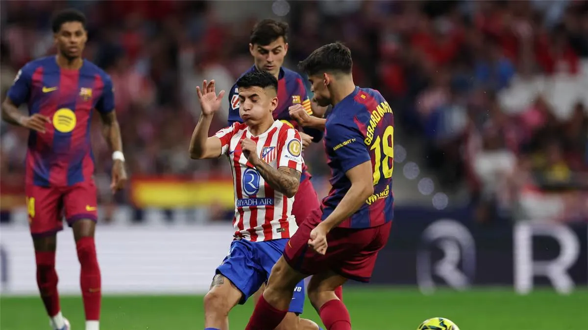 لجنة الحكام: طرد مارتن أمام أتلتيكو كان قرارًا صحيحًا