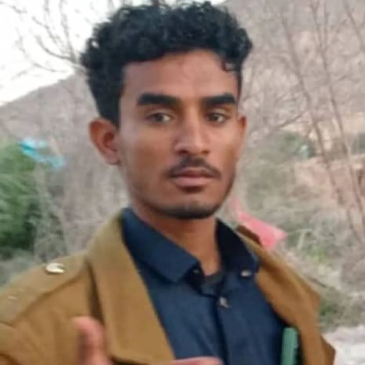 رصاصة غدر تُسقط جندياً في الضالع… الحوثيون يواصلون سياسة القنص والتصعيد