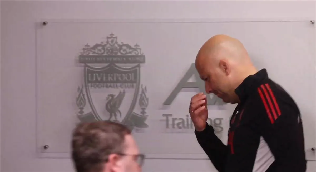 سلوت يكشف عن جاهزية إيزاك وغياب أليسون قبل مواجهة فولهام.. ويعد بأداء أقوى أمام باريس