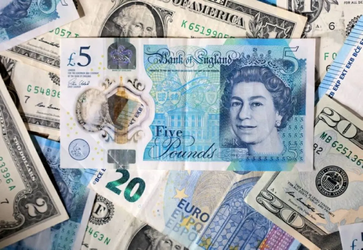 الجنيه الإسترليني يحقق أقوى مكاسب أسبوعية في 3 أشهر وسط تفاؤل بإنهاء الصراع