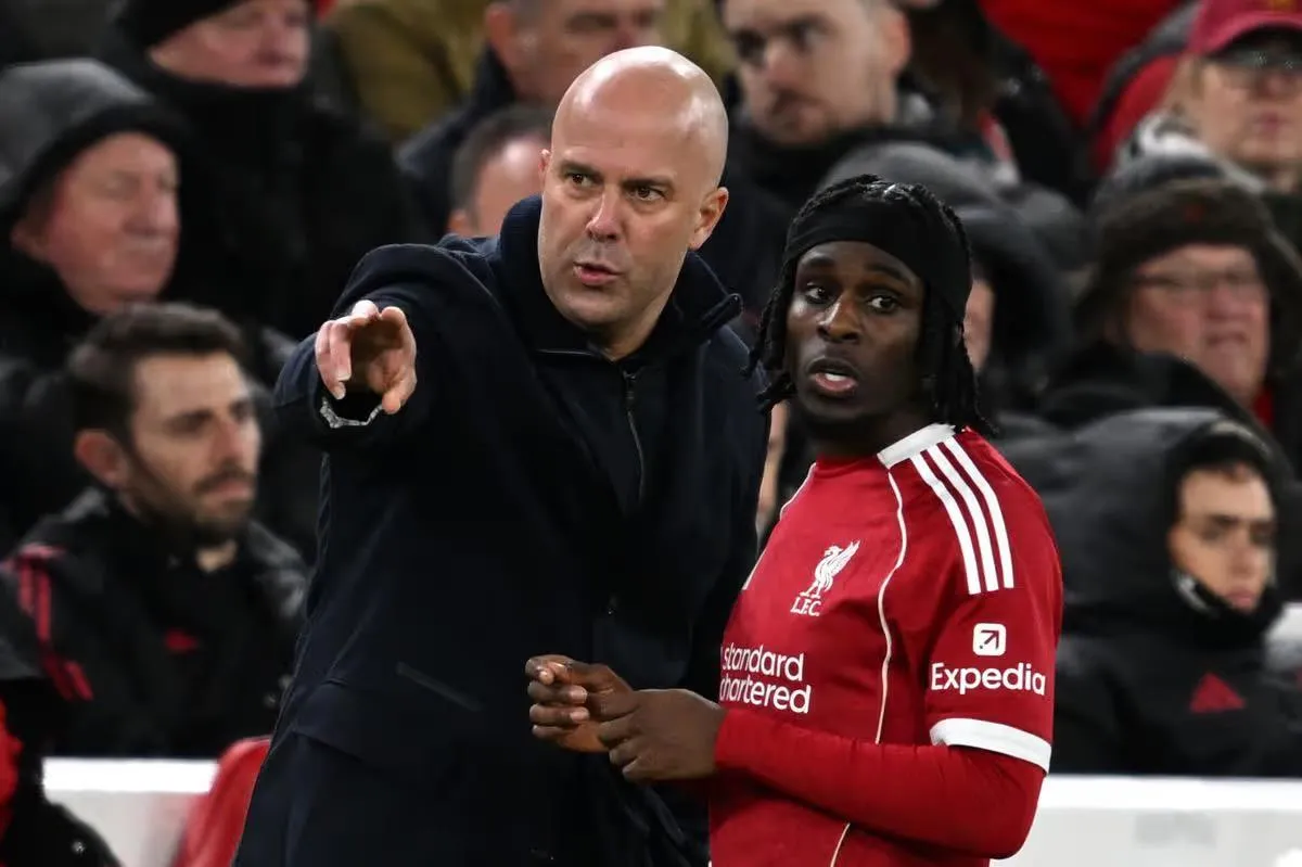 فريمبونج يلمح إلى ألونسو كخليفة محتمل لسلوت في ليفربول