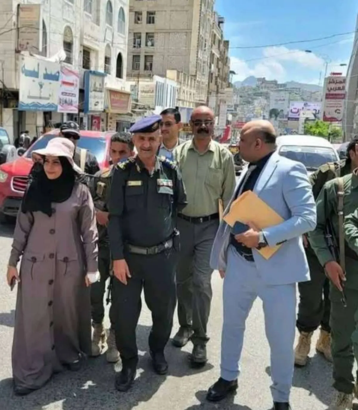 حملة ميدانية لضبط التلاعب بأسعار الأدوية بتعز