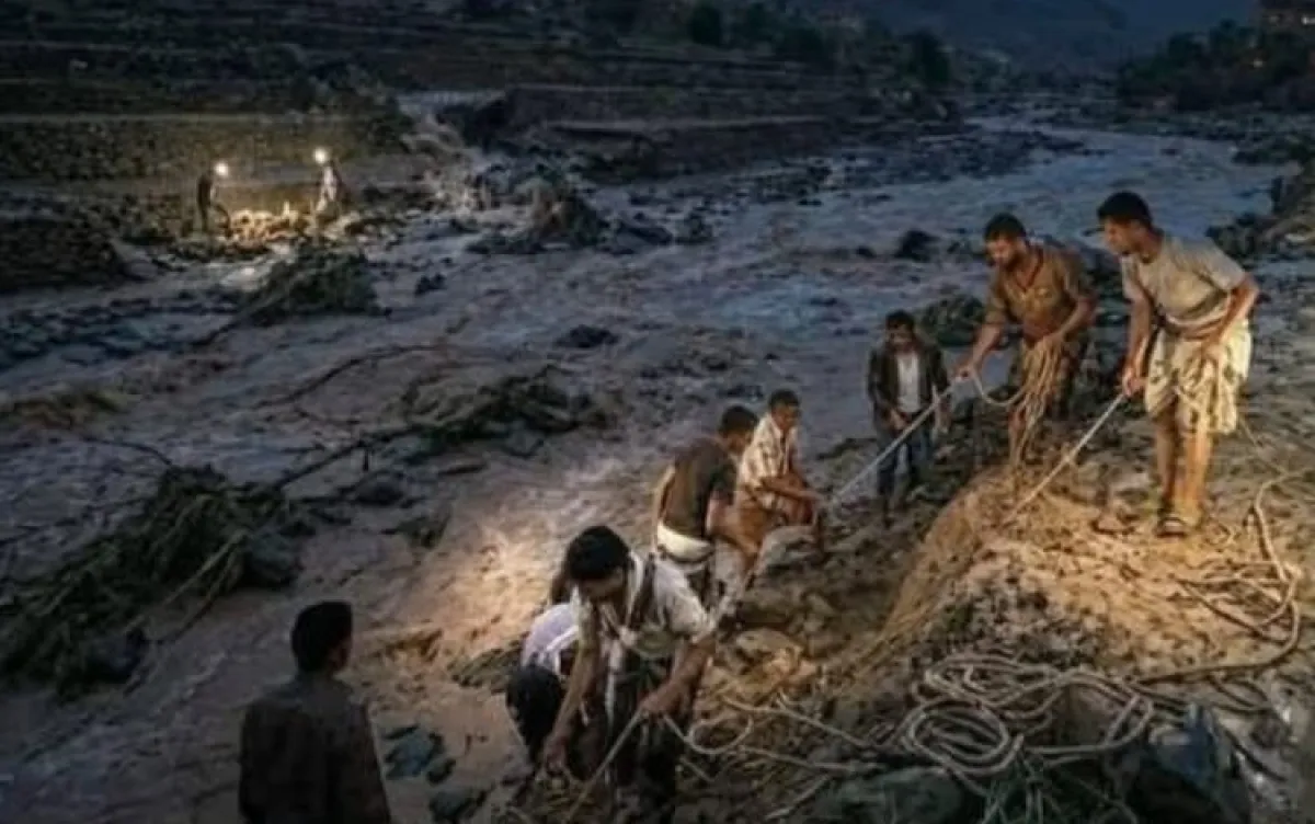 وفاة ثلاث فتيات جراء سيول جارفة في ذمار