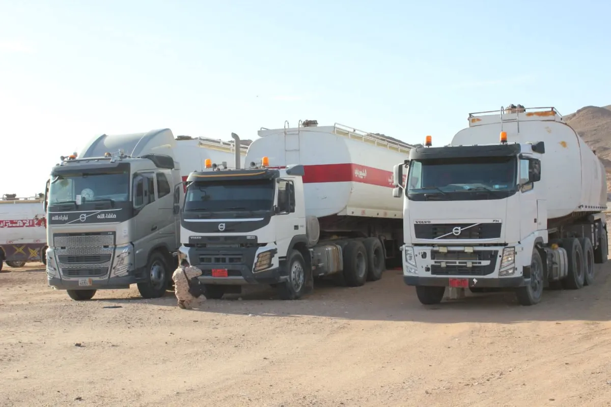 قوات الطوارئ اليمنية تضبط 50 قاطرة نفطية وتحبط عمليات تهريب واسعة